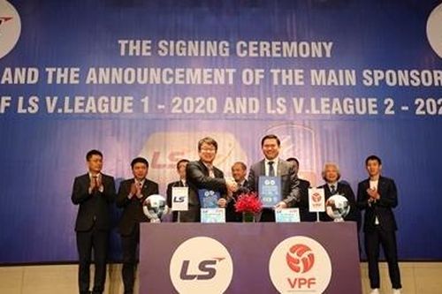 Thấy gì từ việc VPF tìm nhà tài trợ mới cho V.League 2020?