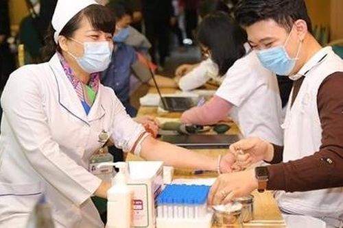 Thiếu máu do dịch bệnh, BV Bạch Mai tổ chức hiến máu cứu người