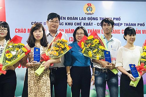 Tuyên dương 90 gương sáng đảng viên là cán bộ công đoàn tiêu biểu