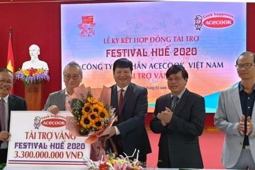 Công ty Acecook Việt Nam tài trợ Vàng cho Festival Huế 2020