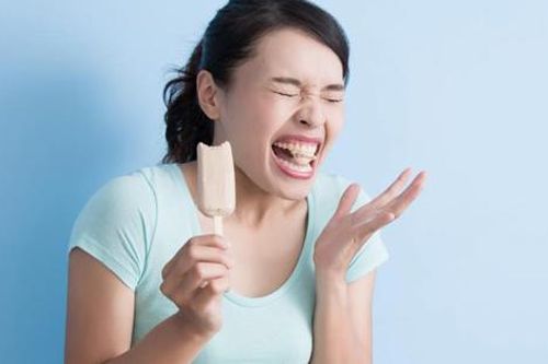 Ê răng, đau buốt đến mấy cũng hết sạch chỉ cần làm điều vô cùng đơn giản này