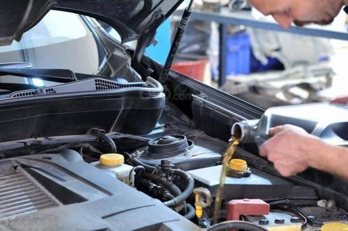 Xe số tự động có cần thay dầu hộp số?