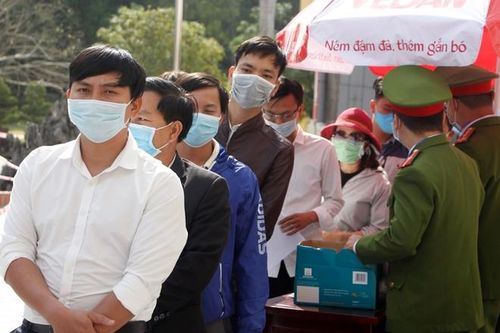 Diễn tập tiếp nhận công dân Việt Nam trở về từ Trung Quốc và vùng có dịch