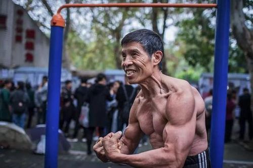 Nhà vô địch thể hình Trung Quốc qua đời vì virus corona