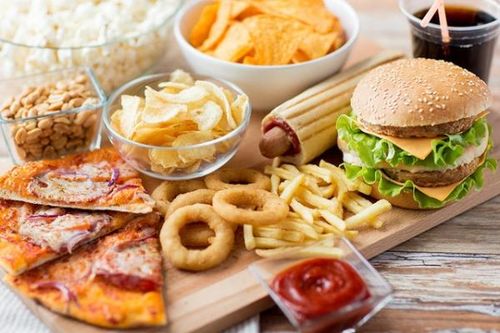 4 loại thực phẩm dễ khiến bạn mất ngủ