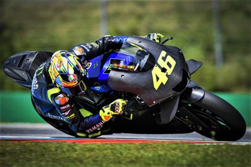 Yamaha ra mắt xe đua MotoGP mùa 2020, quyết giành ngôi vương từ Honda