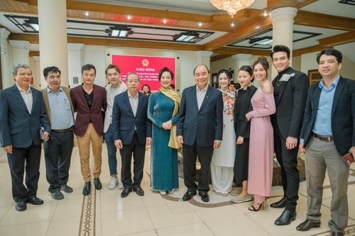 Đoàn phim 'Gái già lắm chiêu 3' được gặp Thủ tướng