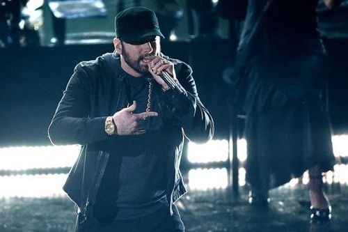 Eminem bất ngờ xuất hiện tại Oscar 2020, biểu diễn ca khúc từng giành giải