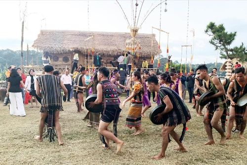 Ám ảnh trọn đời bởi văn hóa Tây Nguyên