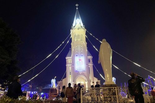 Nhà thờ trăm tuổi ở Đà Lạt ngưng đón khách tham quan