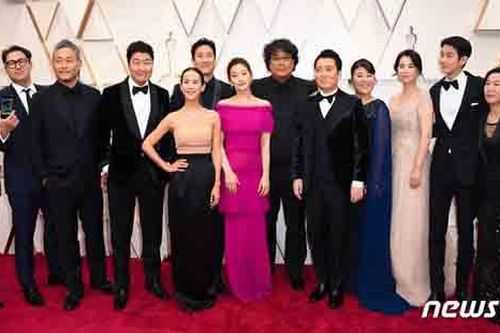 Kí Sinh Trùng chiến thắng hạng mục Kịch bản gốc xuất sắc nhất tại lễ trao giải Oscar 2020
