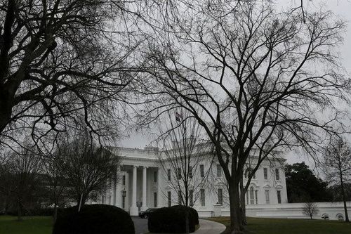 Mỹ bắt đối tượng mang dao định ám sát ông Trump