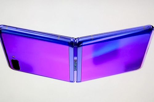 Samsung hé lộ Galaxy Z Flip tại lễ trao giải Oscars cận kề ngày ra mắt
