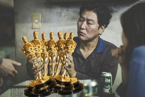 Thắng 'liền tù tì' 4 giải Oscar, 'Ký Sinh Trùng' gây bão tại trời Tây và được nhiều người tìm xem trên mạng