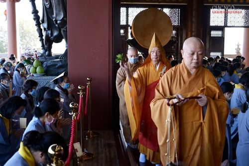 Khai đàn Pháp hội Dược Sư tại chùa Huê Nghiêm