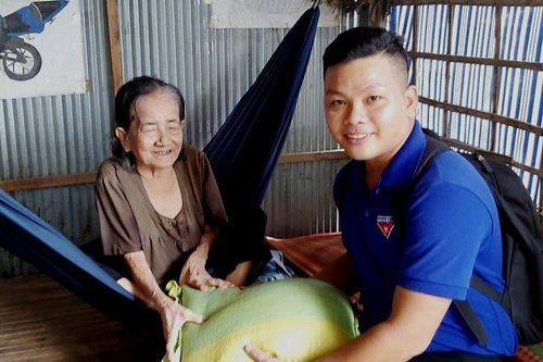 Tặng quà, phóng sanh rằm tháng Giêng tại Đồng Tháp, Tiền Giang