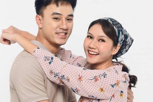 Diễn viên Hương Giang nói gì về 'nụ hôn màn ảnh' đầu tiên với bạn diễn ít tuổi trong 'Cô gái nhà người ta'?