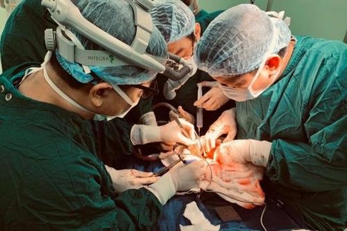 Bác sĩ BV Nhi TW cứu sống ngoạn mục bệnh nhi vỡ gan do va chạm giao thông