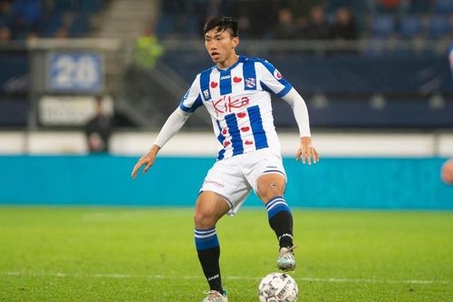 Đoàn Văn Hậu tiếp tục đá đủ 90 phút trong trận thắng của Heerenveen