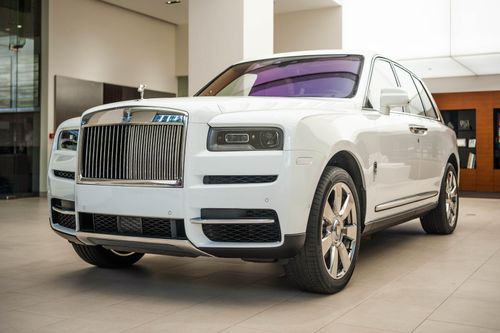 Rolls-Royce Cullinan chính hãng đầu tiên ở VN ít dấu ấn cá nhân hóa