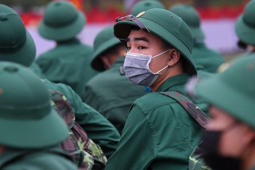 Lo ngại dịch virus corona, lễ giao quân tại TP.HCM chỉ kéo dài 25 phút