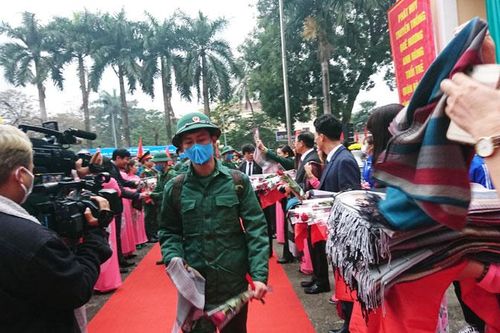 Quận Hà Đông giao đủ 102 công dân lên đường nhập ngũ