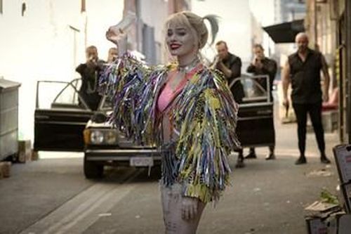 Bộ phim 'Birds of Prey' đoạt ngôi vương phòng vé Bắc Mỹ