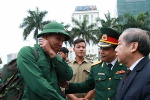 Thừa Thiên Huế: Hơn 1.300 thanh niên nhập ngũ làm nhiệm vụ