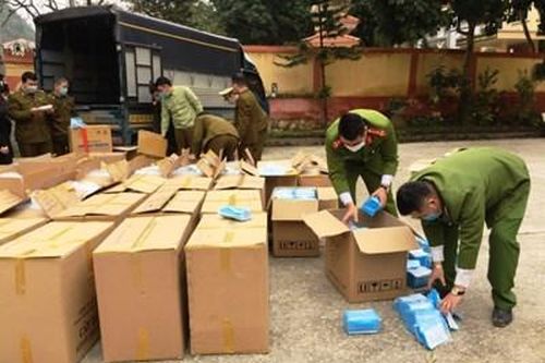 Phát hiện gần 147.000 chiếc khẩu trang y tế xuất lậu sang Trung Quốc