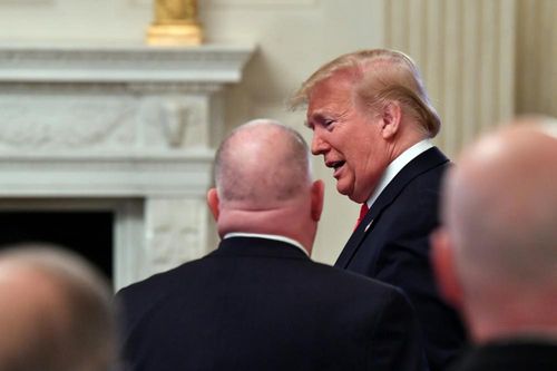 Tổng thống Trump: Đã đến lúc đàm phán thương mại 'rất nghiêm túc' với EU