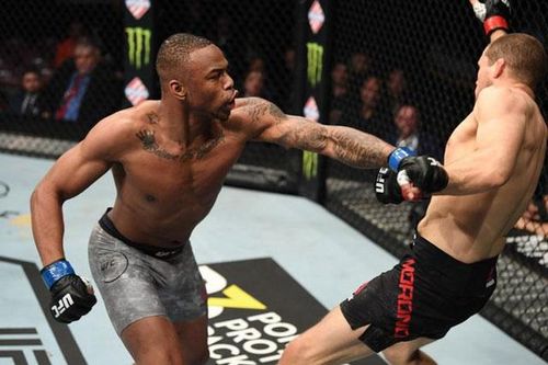 Võ sĩ Mỹ tung cú đấm móc cực hiểm, hạ knock-out đối thủ sau 27 giây