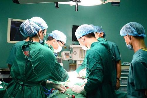 Hiếm gặp: 7 người trong một nhà cùng mắc bệnh về tuyến giáp