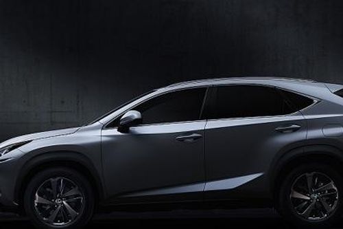 Lexus Việt Nam chính thức giới thiệu NX 300 phiên bản 2020