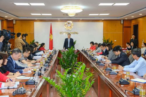 Lo ngại nông sản ùn tắc do dịch corona, Bộ Công Thương quyết liệt kết nối tiêu thụ, tìm kiếm thị trường