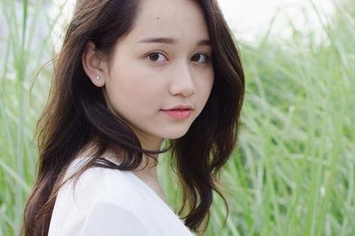 Ảnh thời học sinh của Hà Lan 'Mắt biếc'
