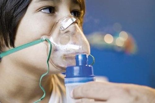Virus corona lây truyền qua khí dung, đừng tự ý xông mũi cho con