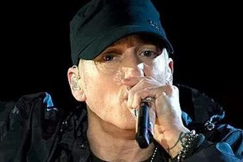 Trình diễn nhạc rap với nhịp điệu kỷ lục