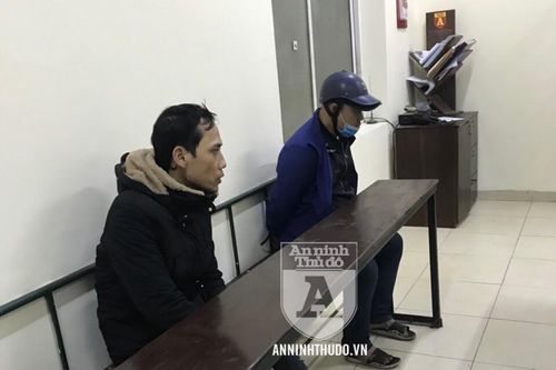 Cảnh sát Cơ động bắt 'nóng' 2 tên trộm vừa bẻ khóa xe máy