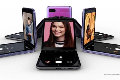 Galaxy Z Flip ra mắt - nhỏ gọn như hộp trang điểm, giá 1.380 USD