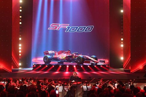 Vettel đặt mục tiêu vô địch trong lễ ra mắt xe mới của Ferrari