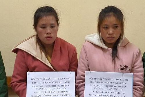 2 cô gái Lào vận chuyển thuê ma túy qua biên giới