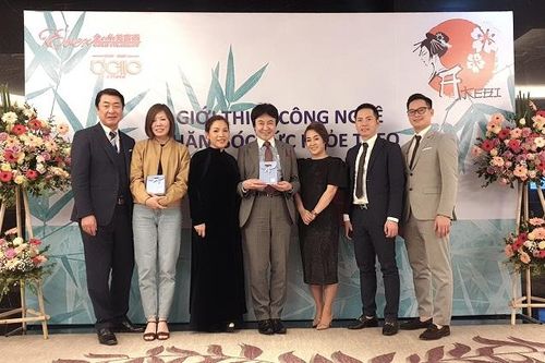 Thêm một lần khởi nghiệp của tác giả cuốn tự truyện 'Không thể gục ngã'