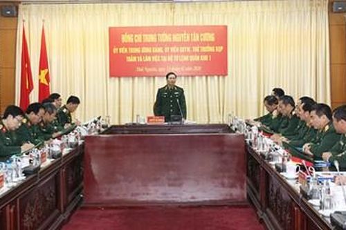 Trung tướng Nguyễn Tân Cương thăm và làm việc tại Bộ tư lệnh Quân khu 1