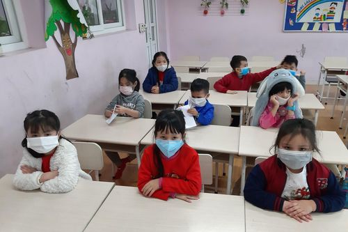 Phòng nCoV, cho con nghỉ học đến khi nào là an toàn?