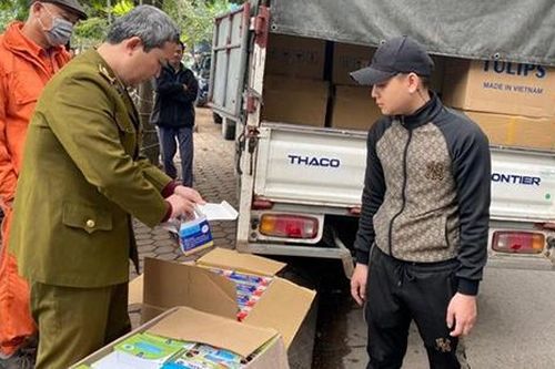 Tăng cường chống buôn lậu đối với mặt hàng khẩu trang, dung dịch sát khuẩn
