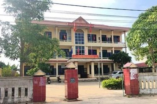 Kỷ luật hàng nhiều cán bộ xã 'dựng người chết sống lại' để ký, tặng chuyển nhượng đất