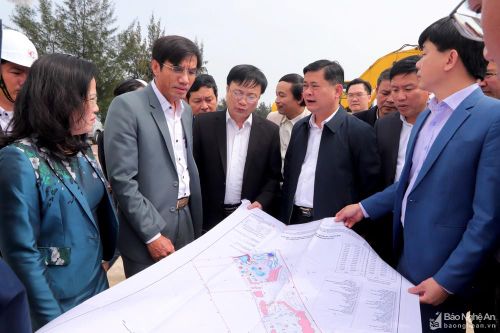 Bí thư Tỉnh ủy, Chủ tịch UBND tỉnh làm việc với Ban Thường vụ Thị ủy Cửa Lò