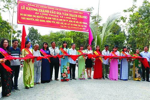 Khánh thành cầu nông thôn
