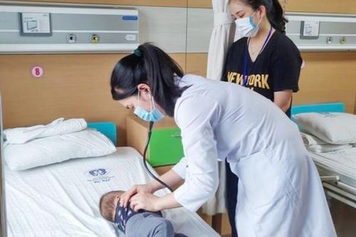 Bé gái 3 tháng mắc COVID-19: Cách nào phòng bệnh truyền nhiễm cho trẻ nhỏ?