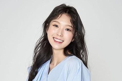 Người hâm mộ bàng hoàng và cầu nguyện cho mỹ nhân Hàn qua đời ở tuổi 25